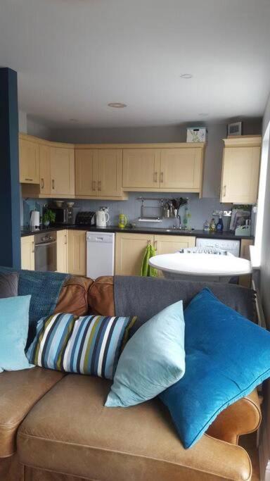Galway City Lovely 2 Bed Apartment エクステリア 写真